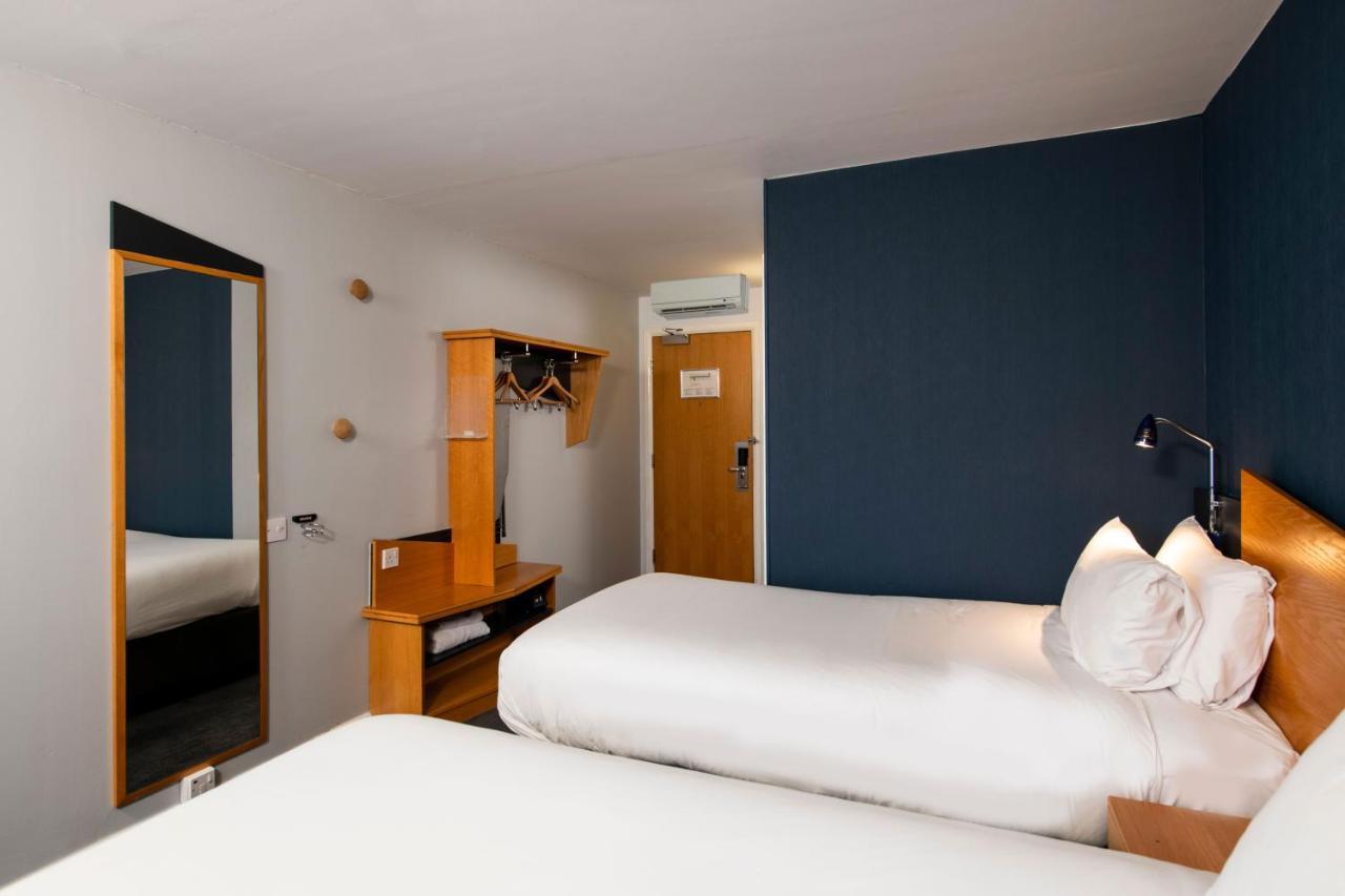 Holiday Inn Express Leeds City Centre By Ihg Exterior foto