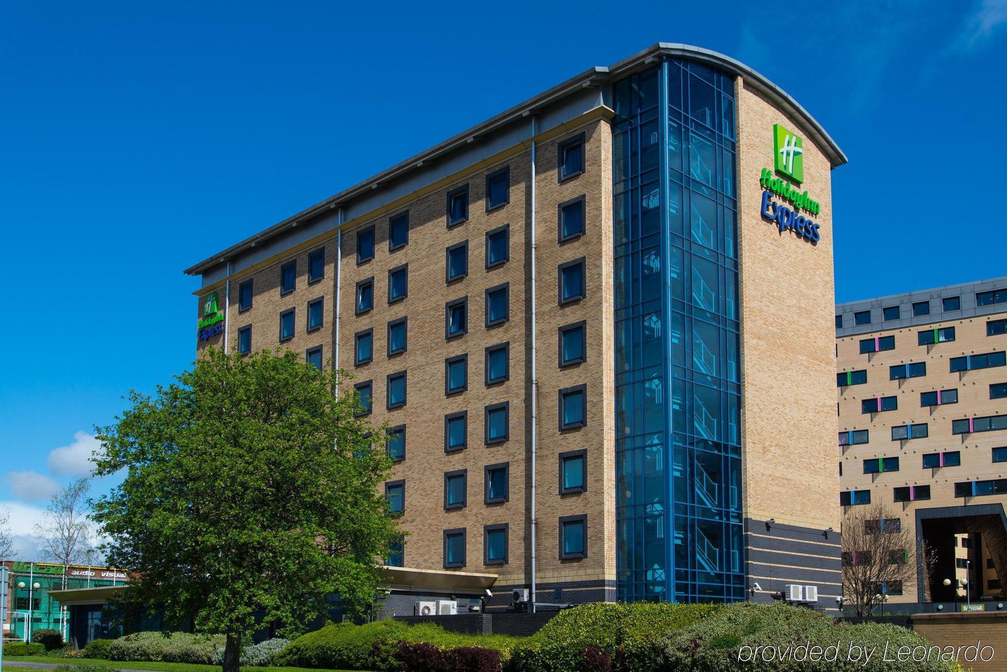 Holiday Inn Express Leeds City Centre By Ihg Exterior foto