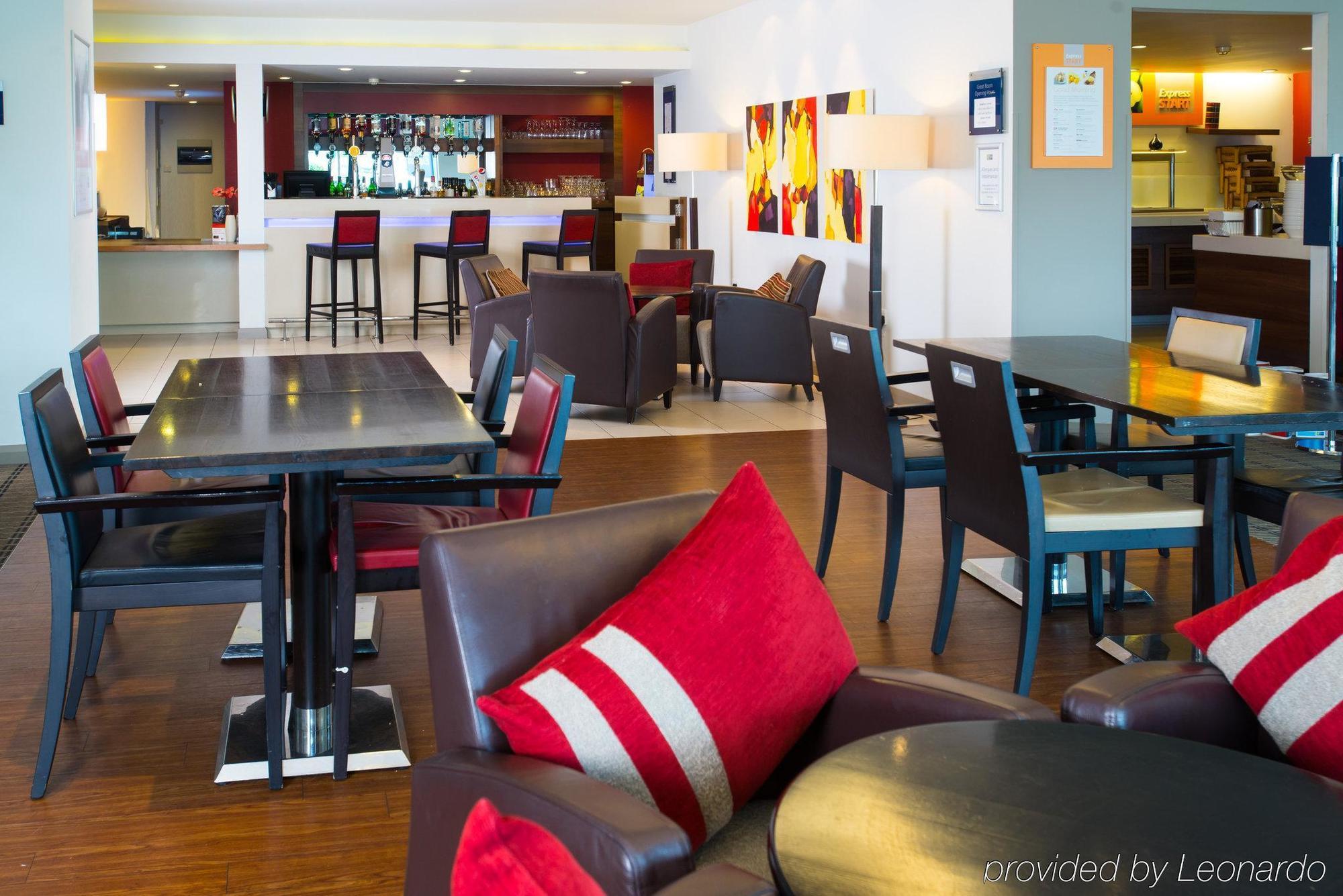 Holiday Inn Express Leeds City Centre By Ihg Exterior foto