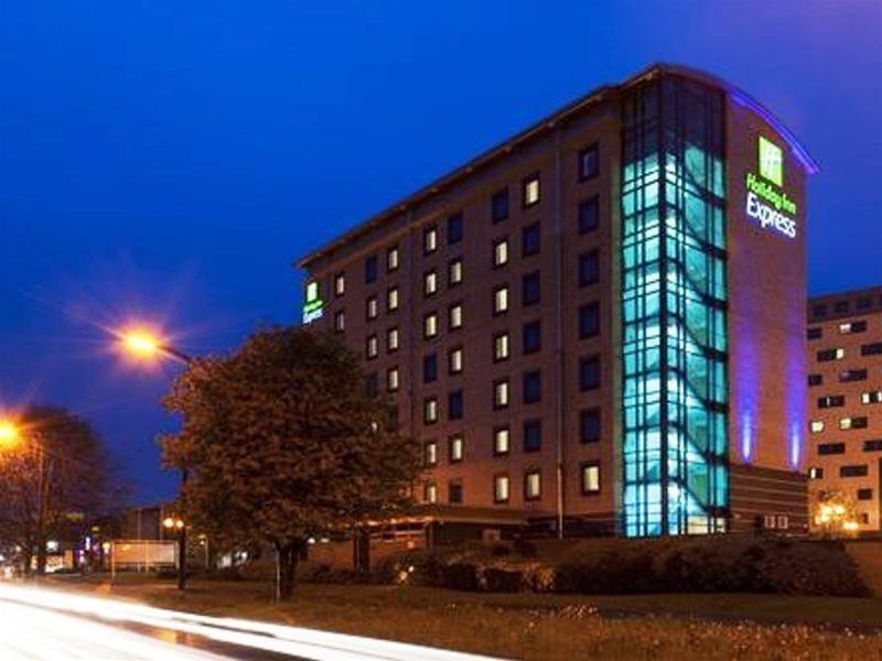 Holiday Inn Express Leeds City Centre By Ihg Exterior foto
