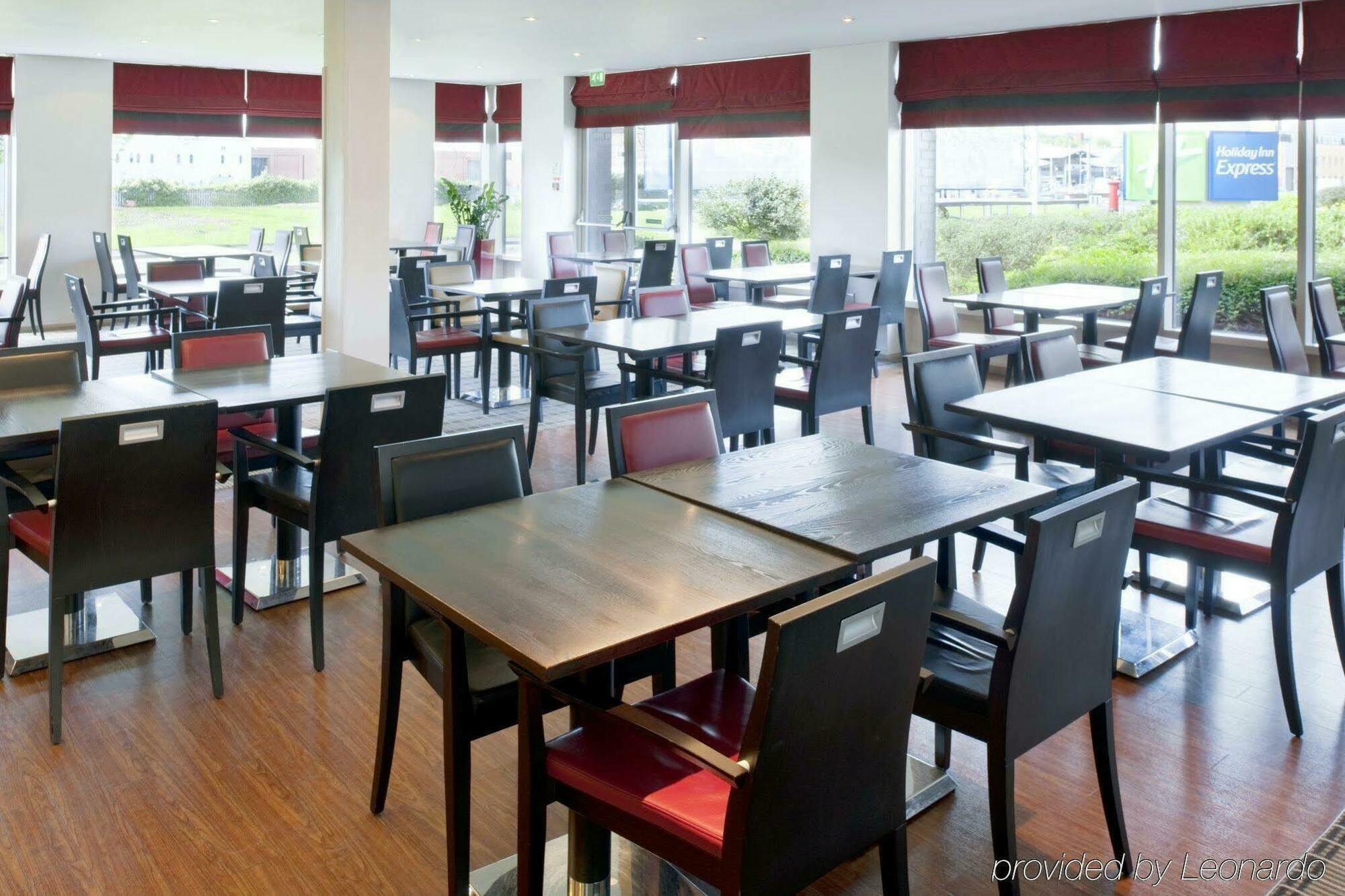 Holiday Inn Express Leeds City Centre By Ihg Exterior foto